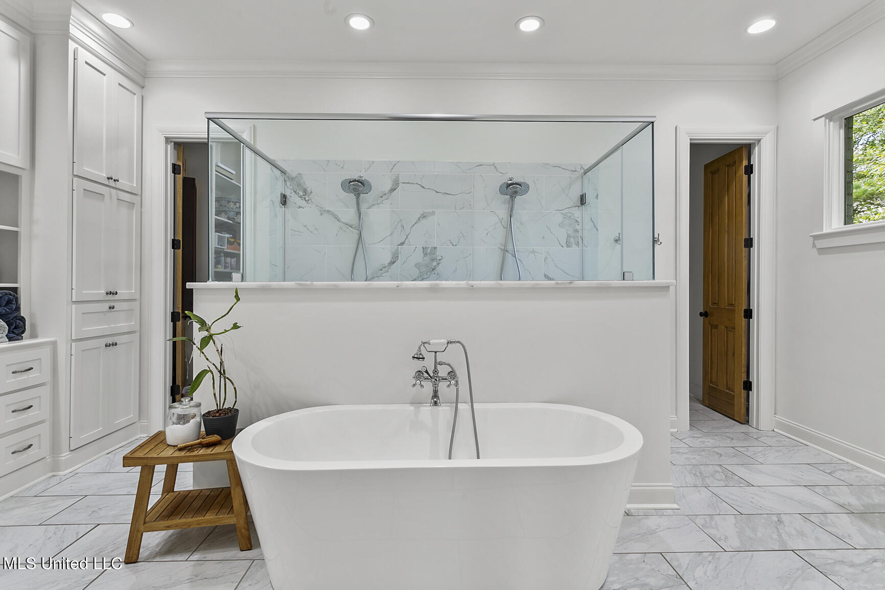 101 Lake Village Drive