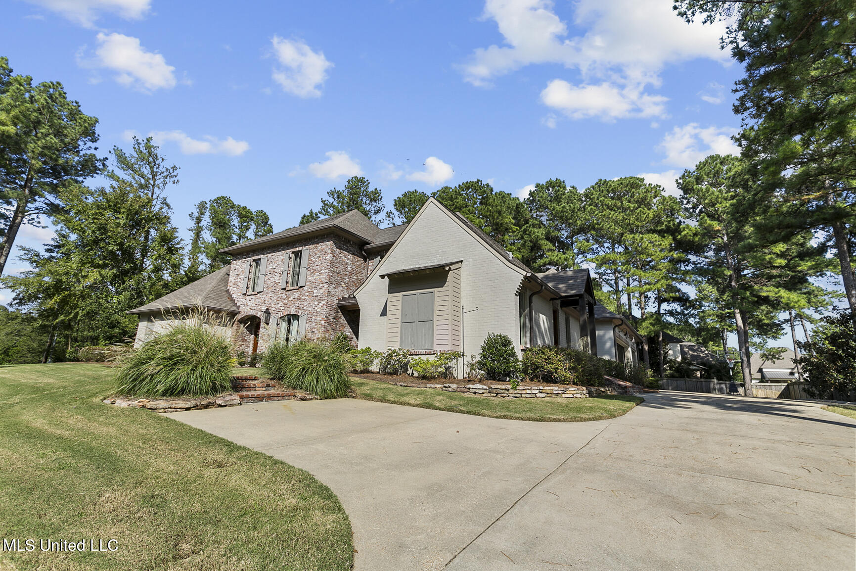 101 Lake Village Drive