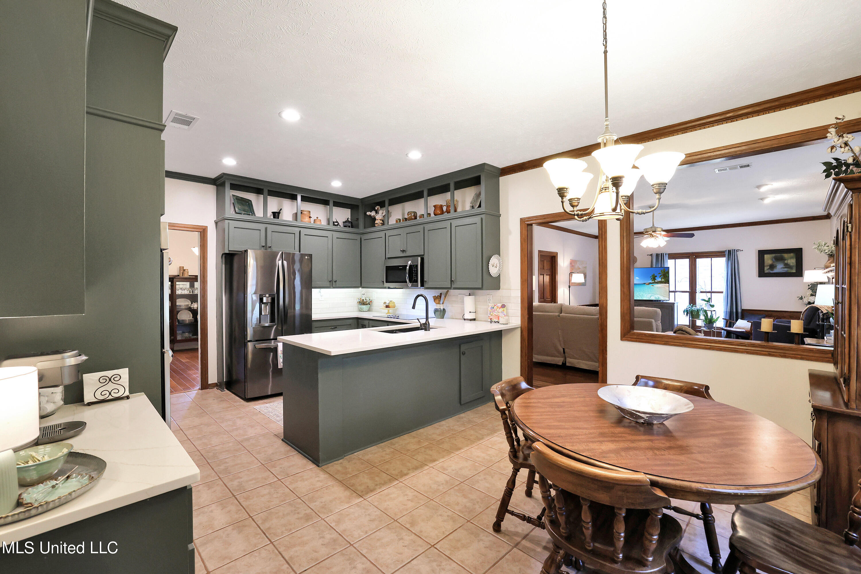 506 Windy Ridge Lane
