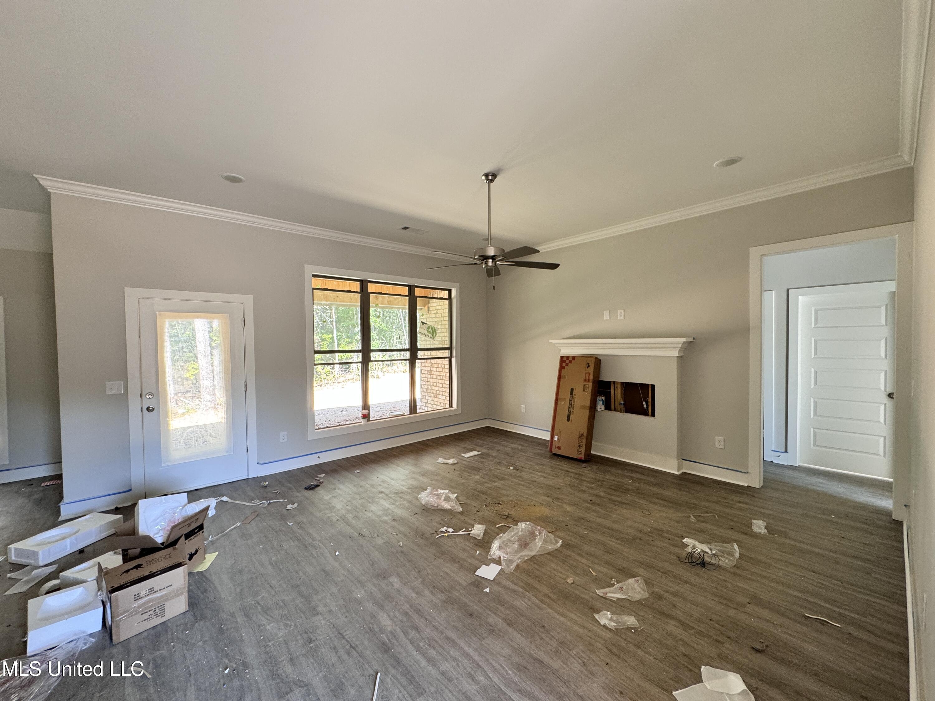 733 Magnolia Point Circle