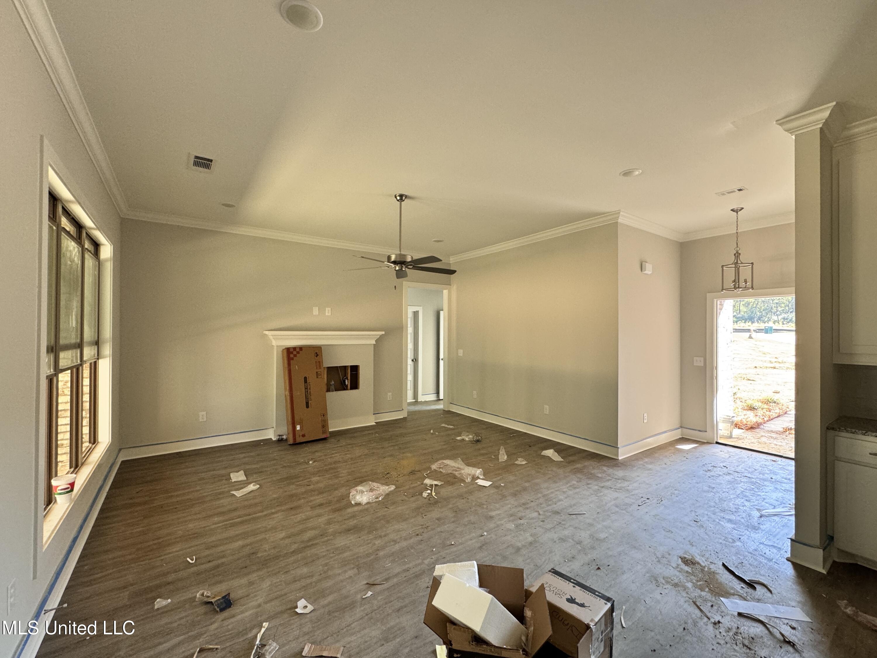 733 Magnolia Point Circle
