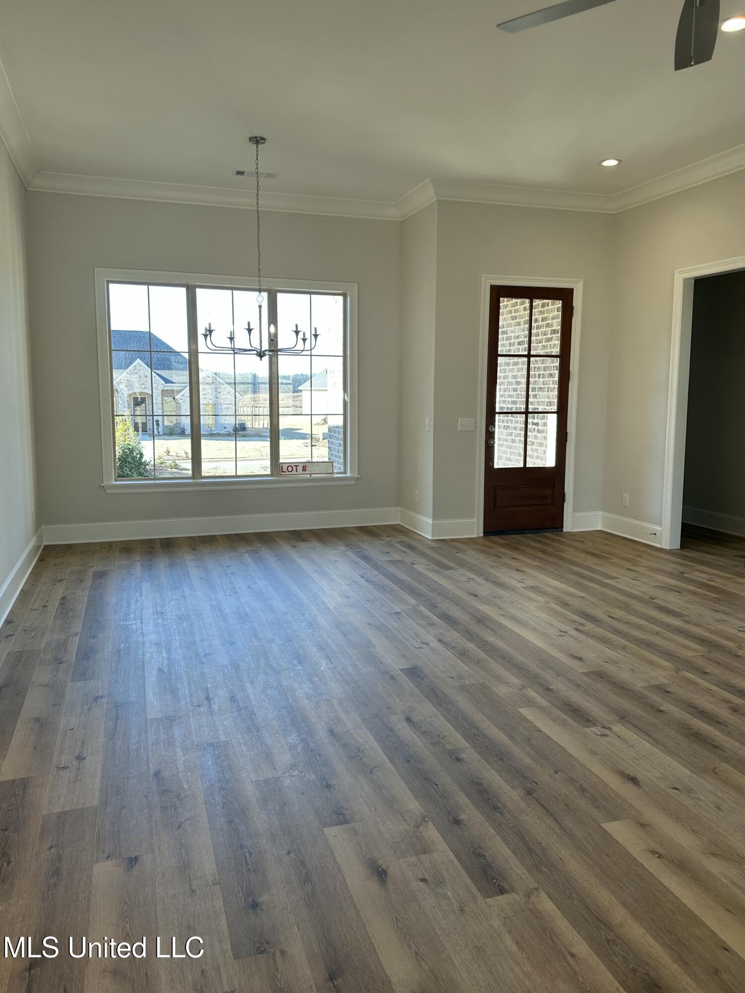 300 Chapel Crest Cove
