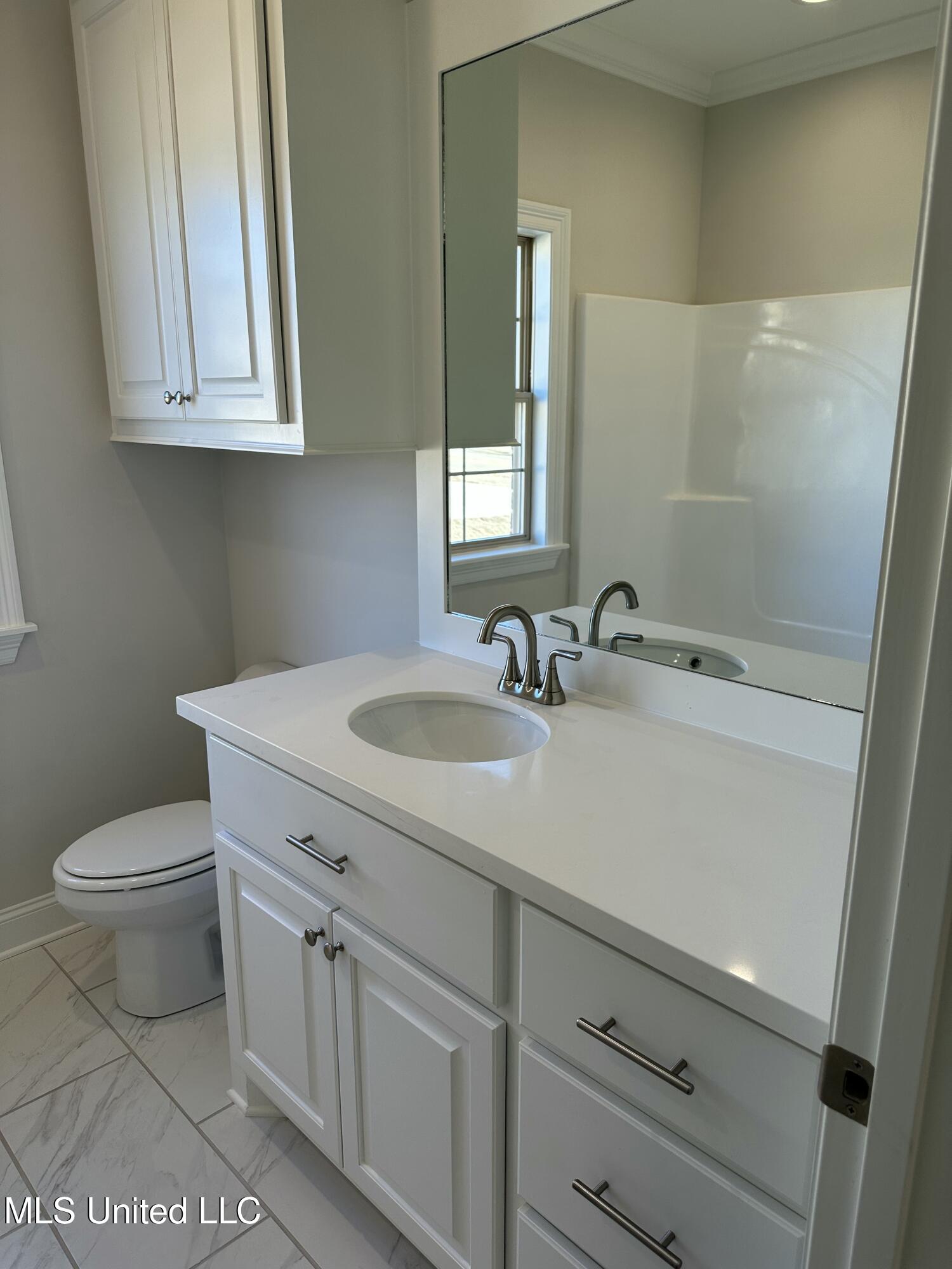 300 Chapel Crest Cove