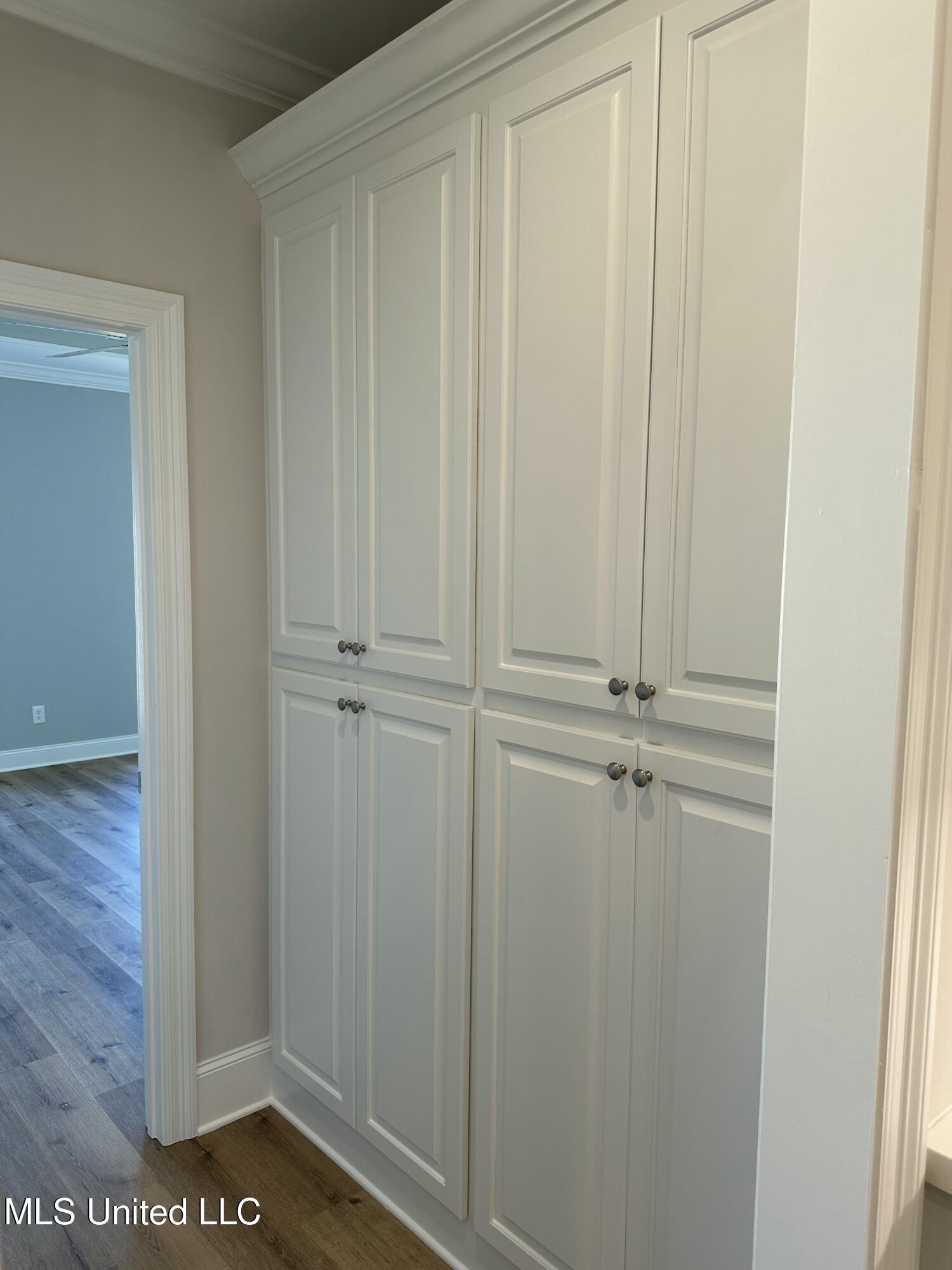 300 Chapel Crest Cove