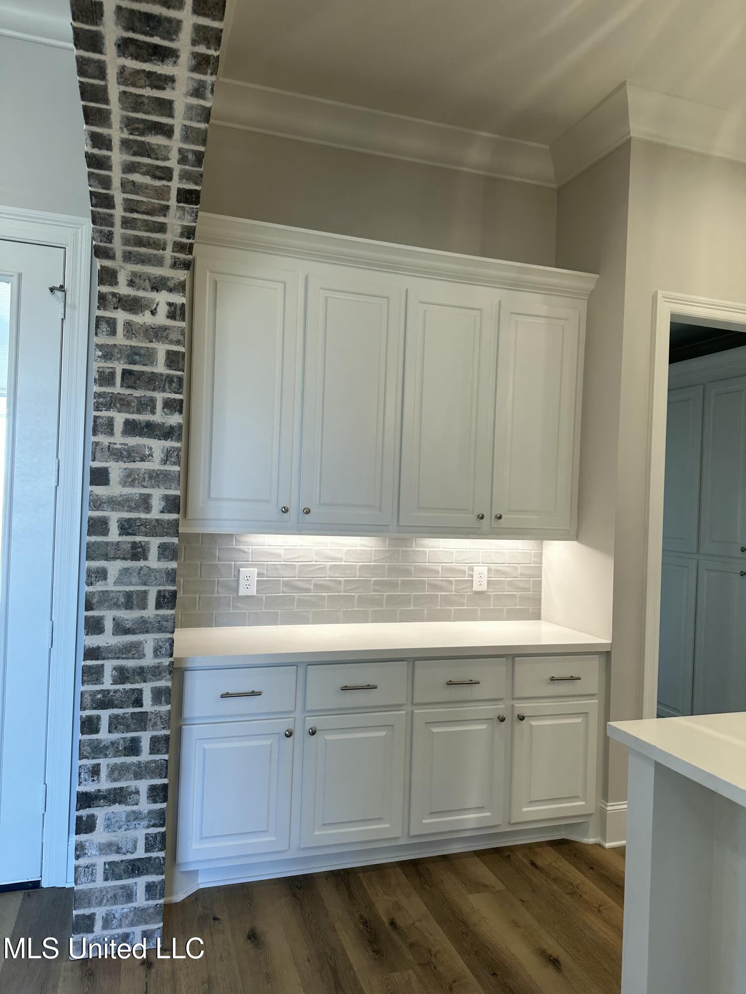 300 Chapel Crest Cove