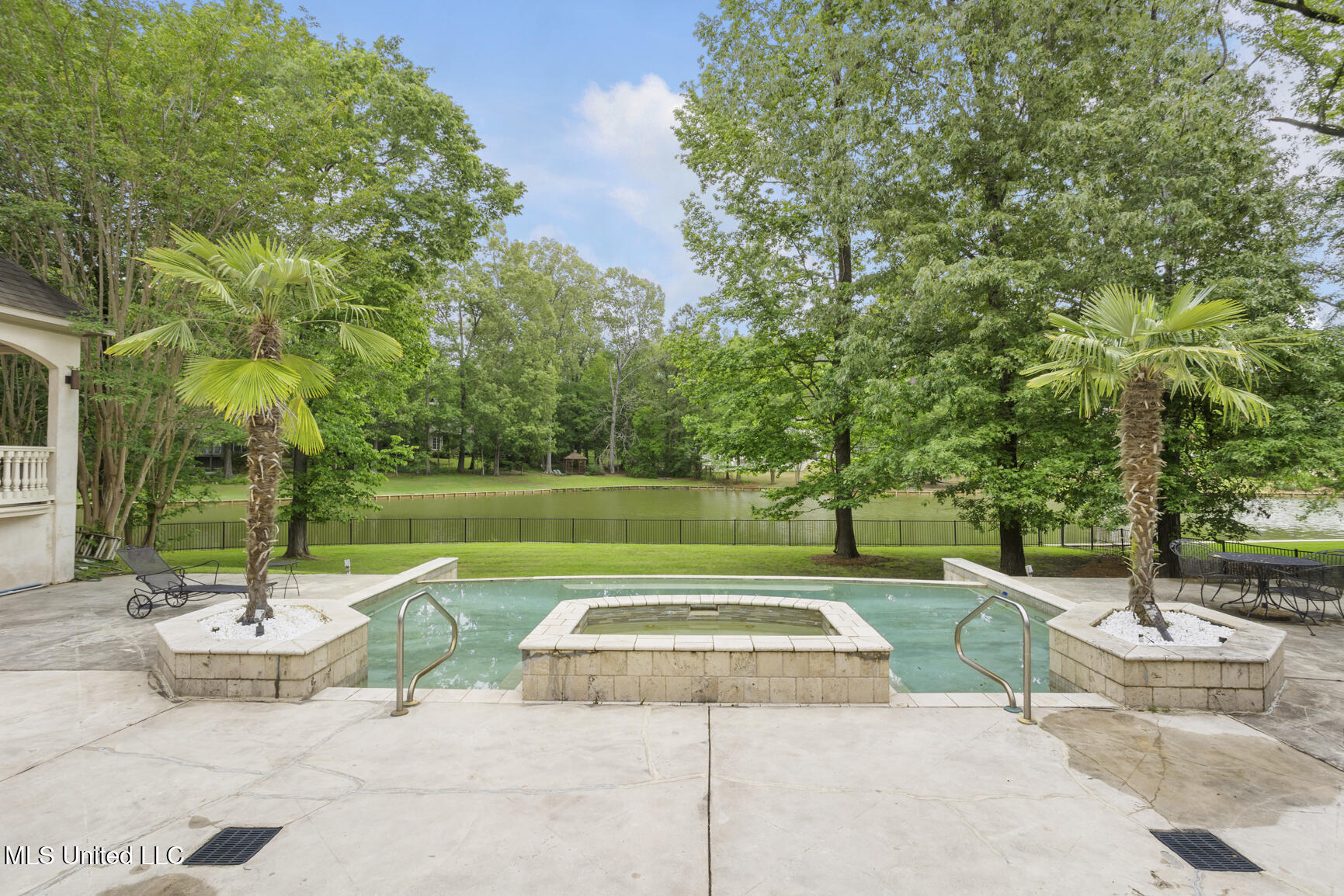 104 Summer Lake Drive