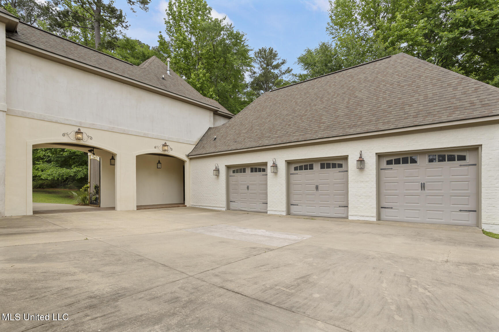 104 Summer Lake Drive