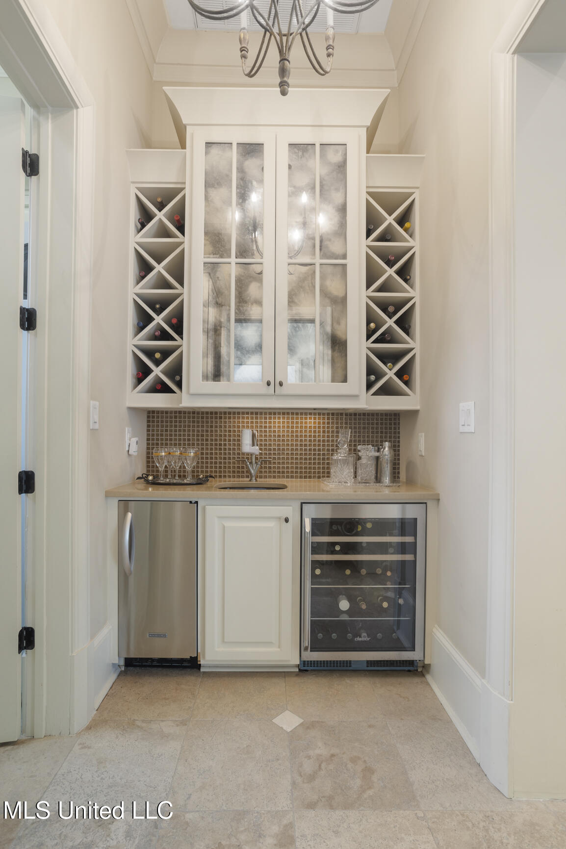 104 Summer Lake Drive