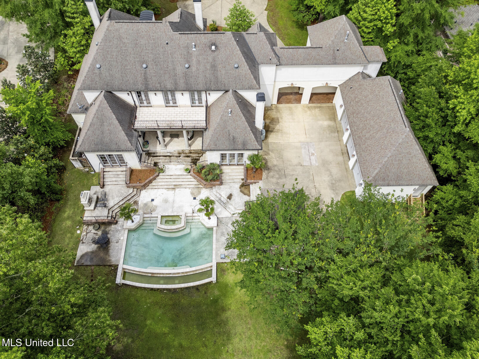 104 Summer Lake Drive