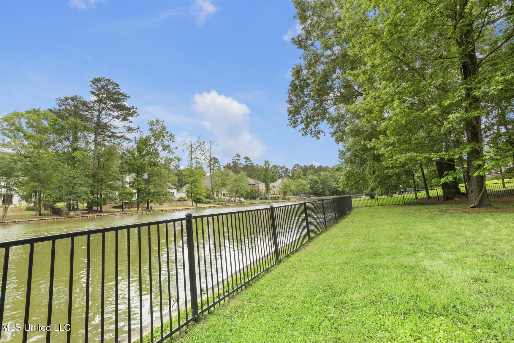 104 Summer Lake Drive