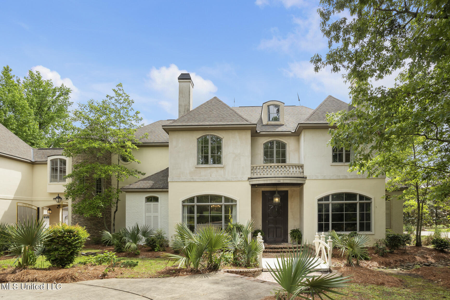 104 Summer Lake Drive