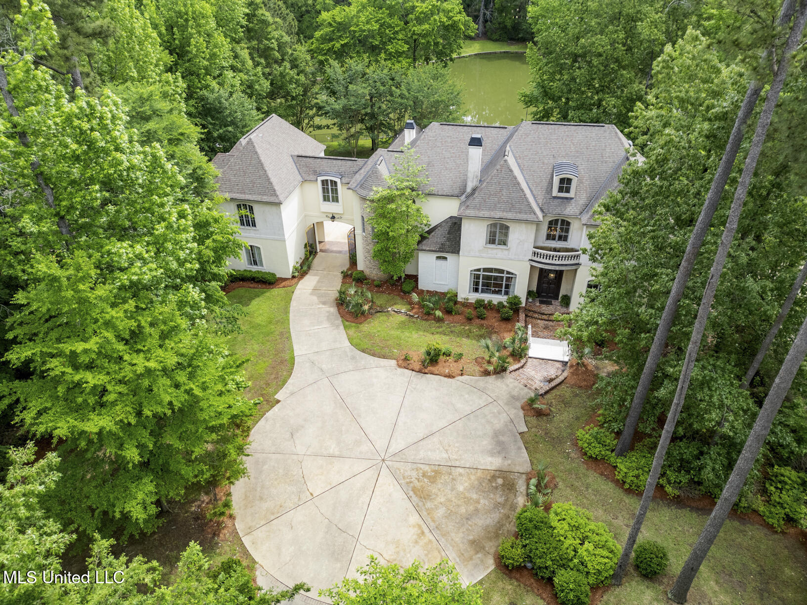 104 Summer Lake Drive