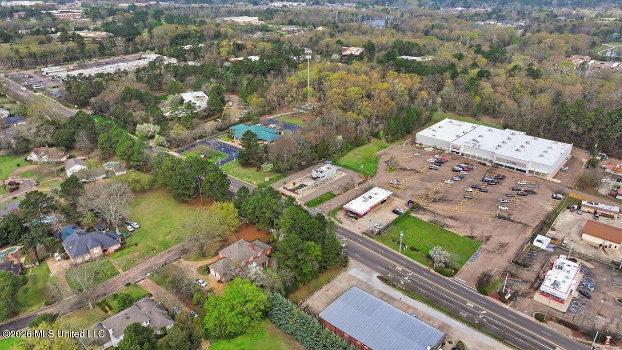 1900 E County Line Road