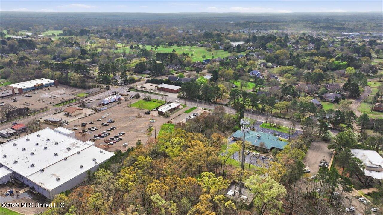 1900 E County Line Road