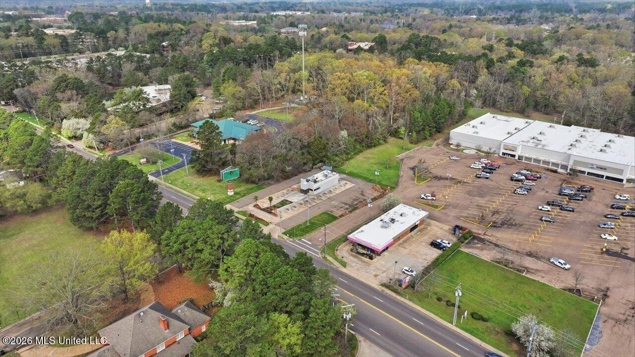 1900 E County Line Road