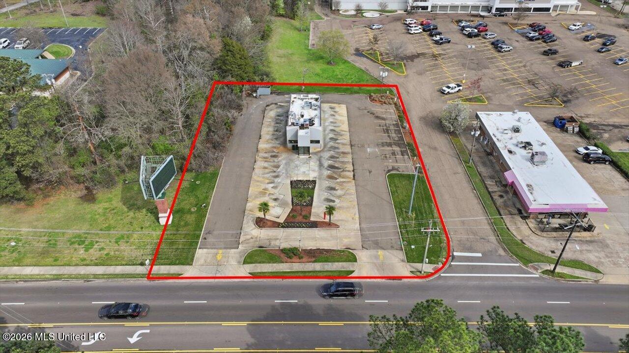 1900 E County Line Road