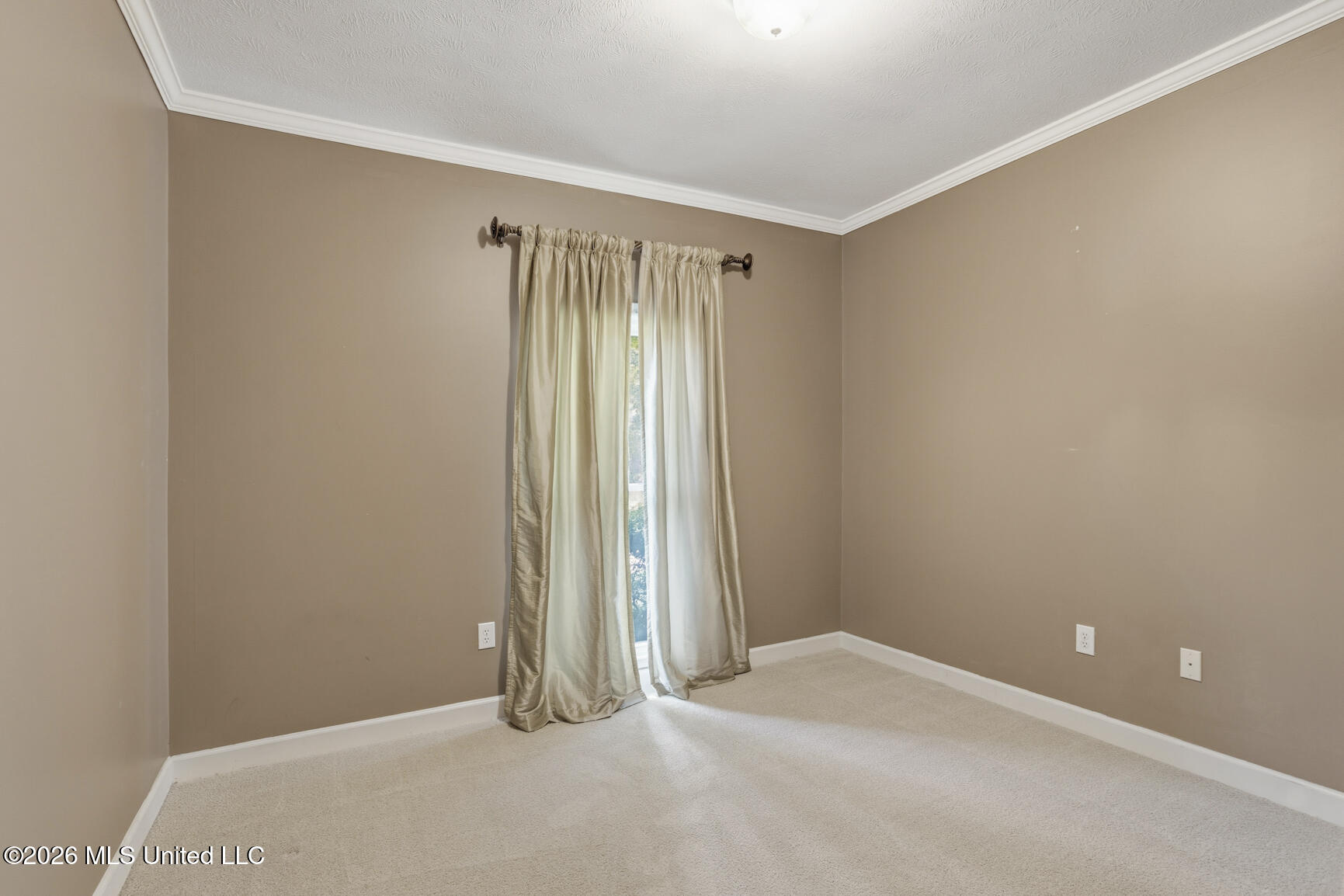 5366 Carolwood Drive