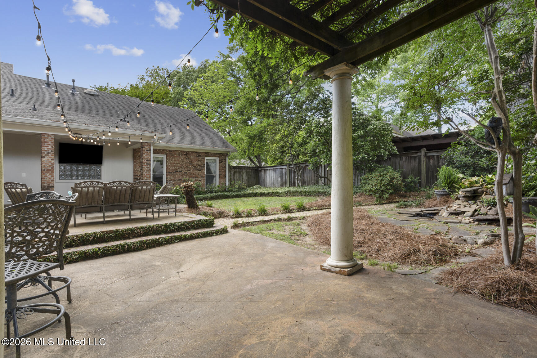 5366 Carolwood Drive