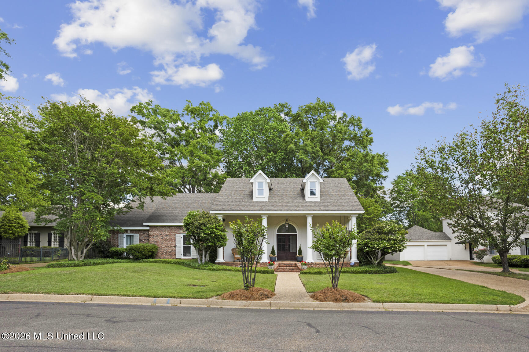 5366 Carolwood Drive