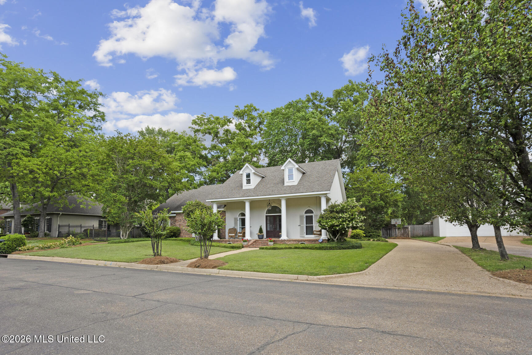 5366 Carolwood Drive