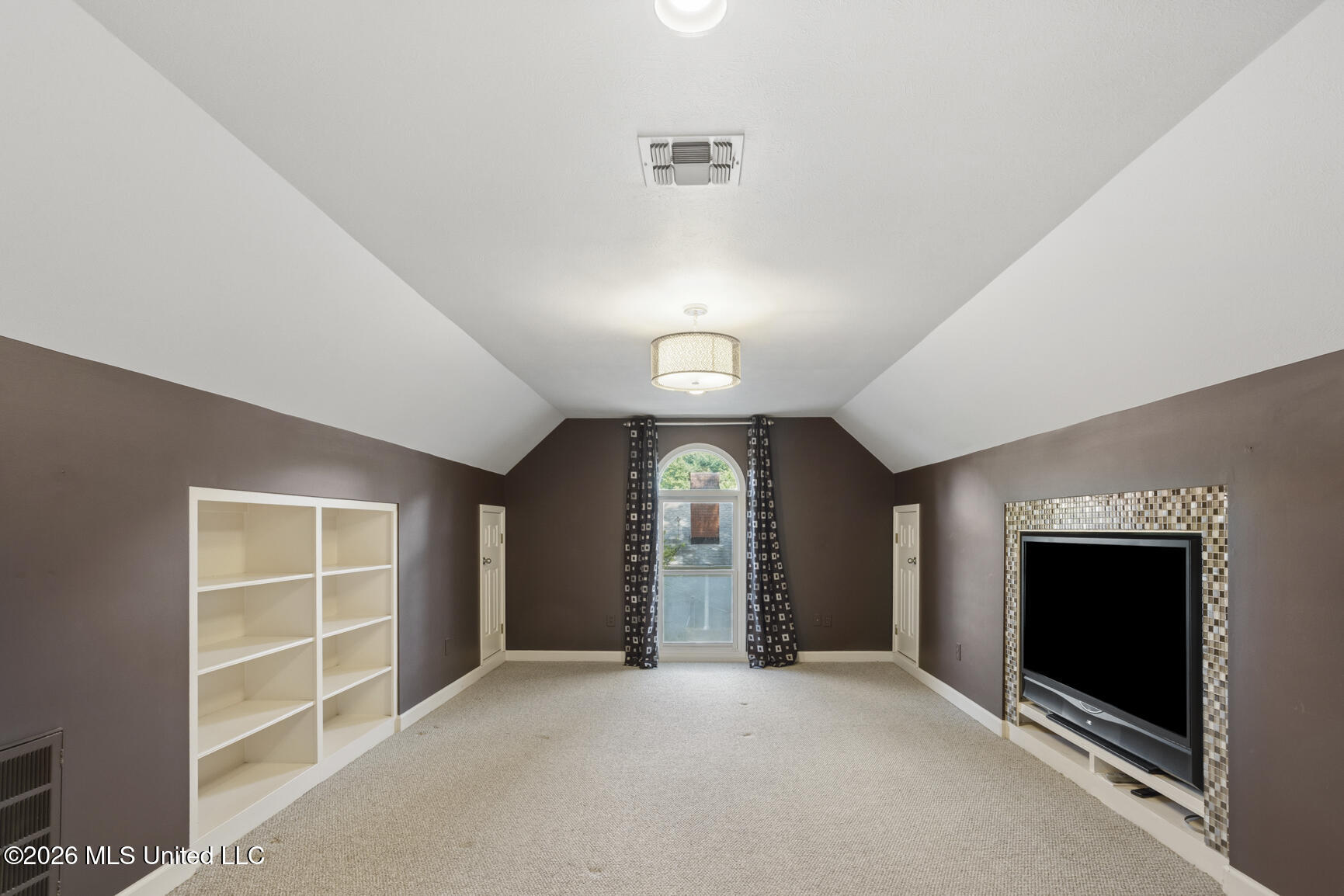 5366 Carolwood Drive