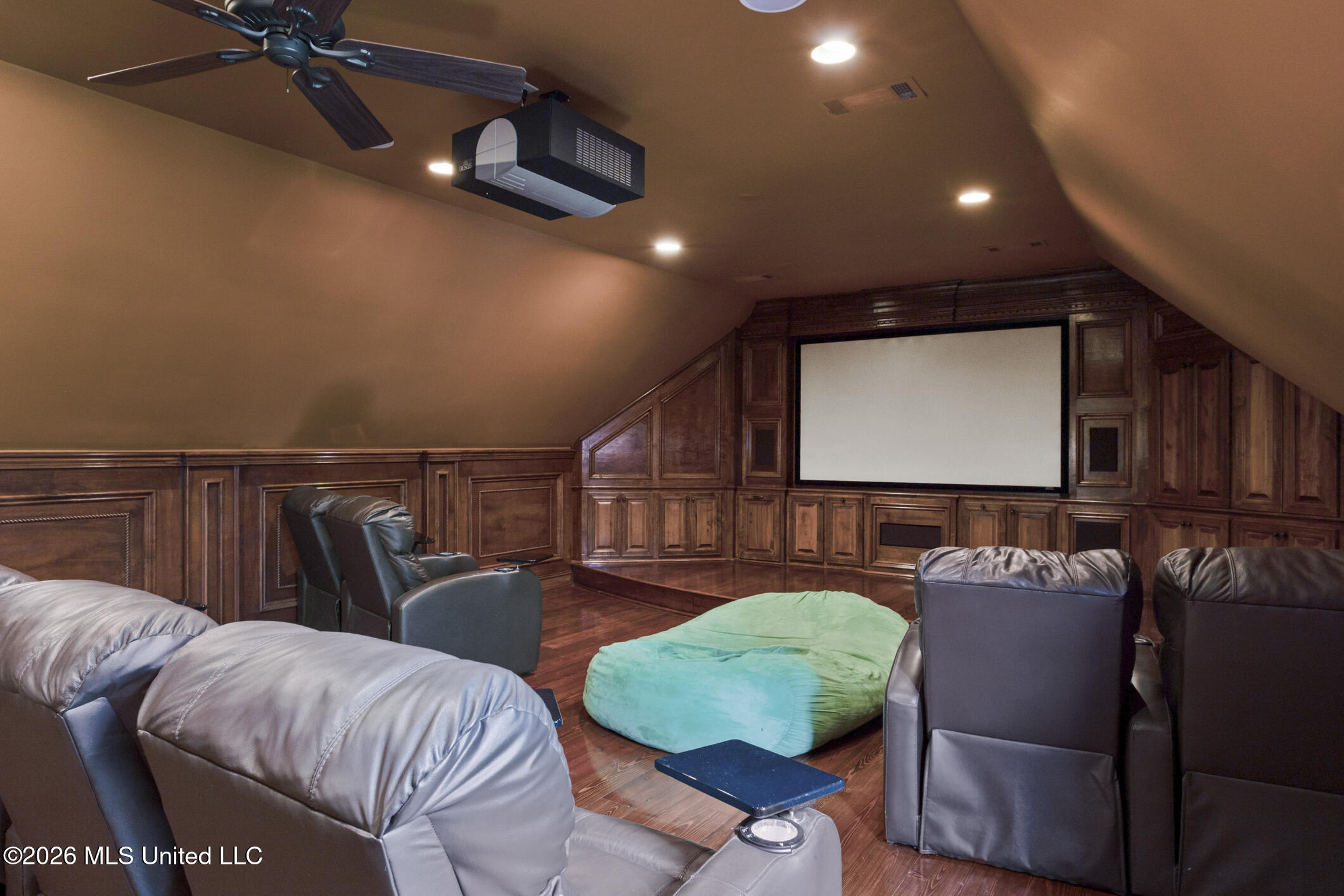 130 Bridgewater Crossing