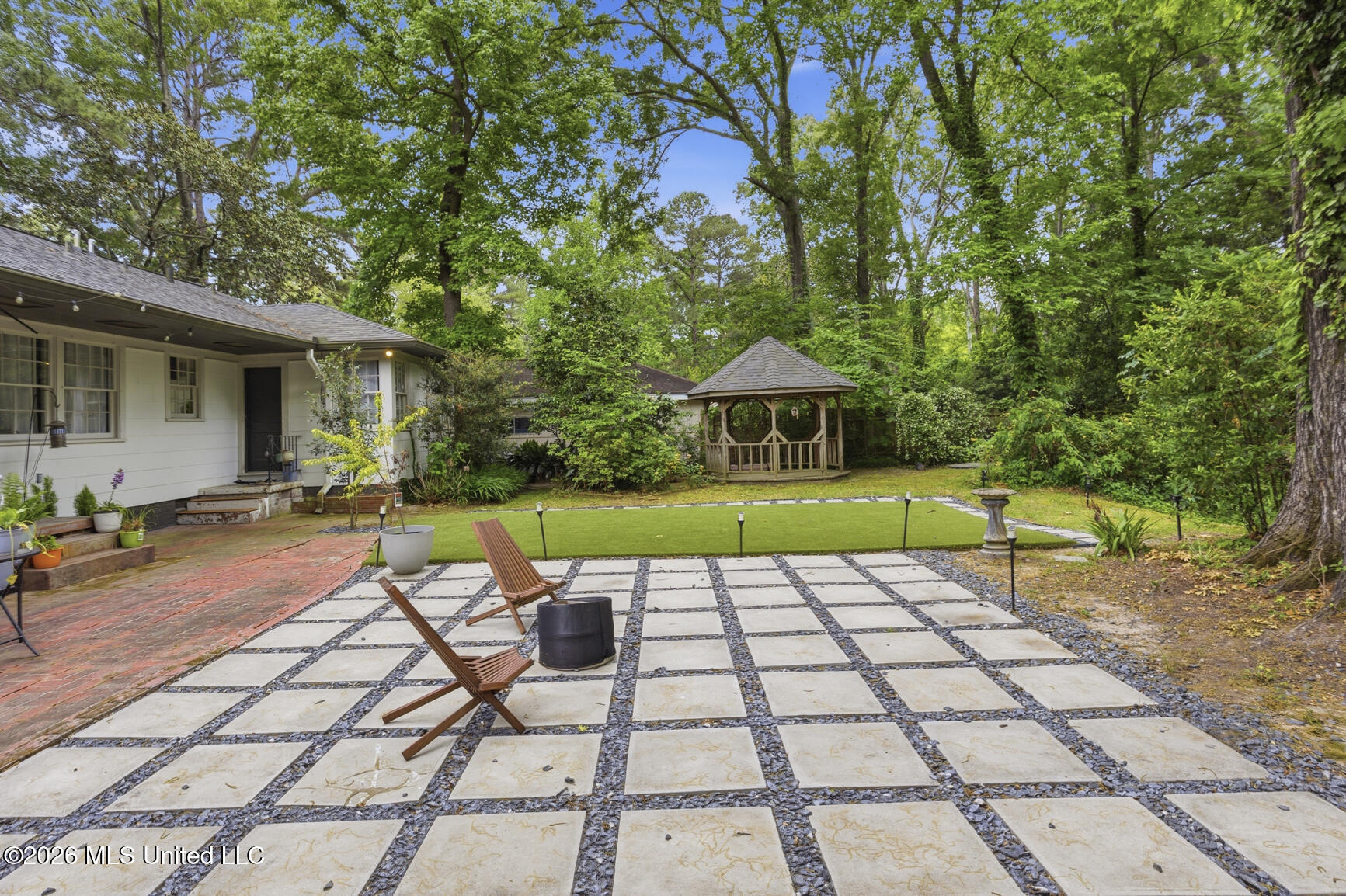 3555 Cowan Place