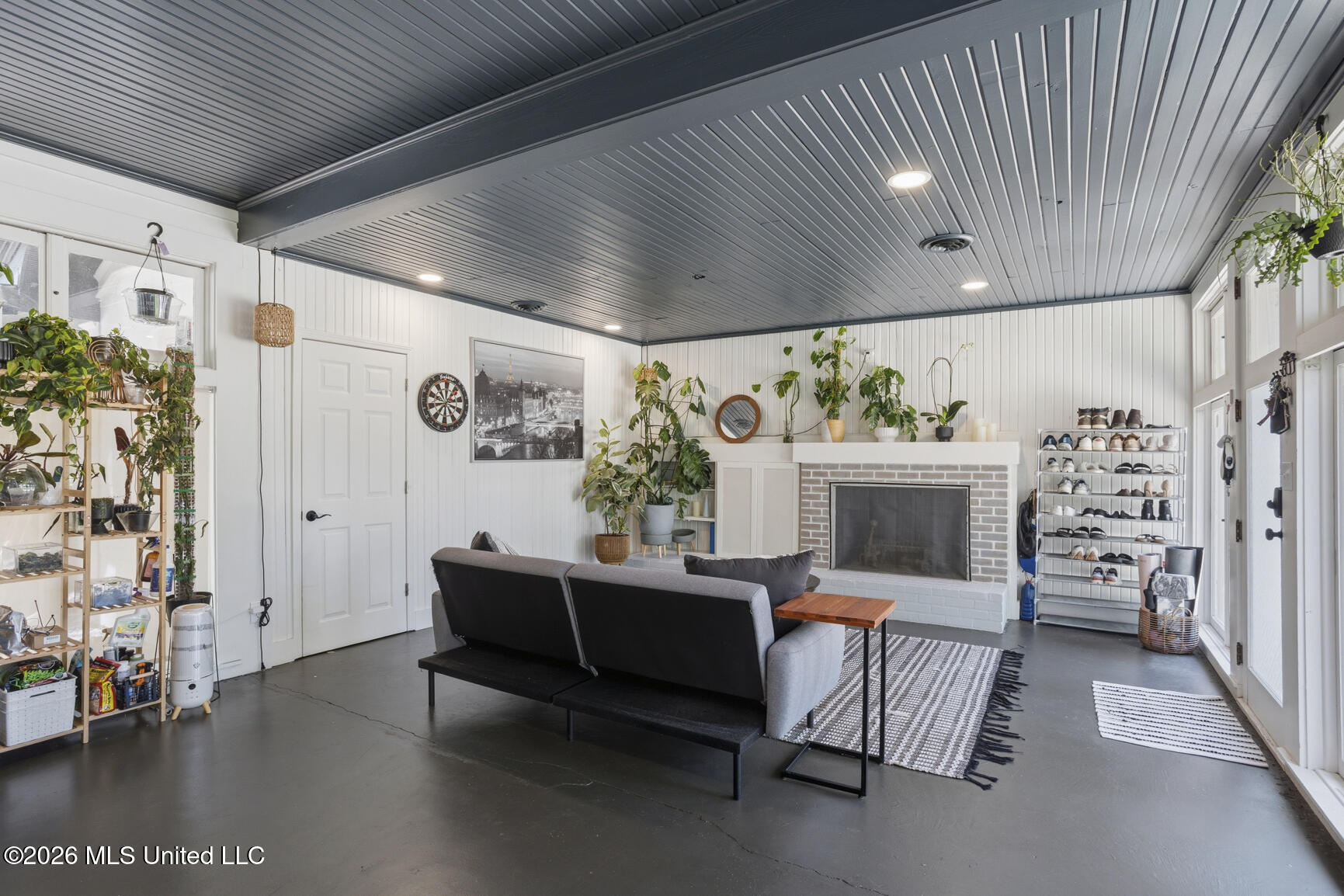 3555 Cowan Place