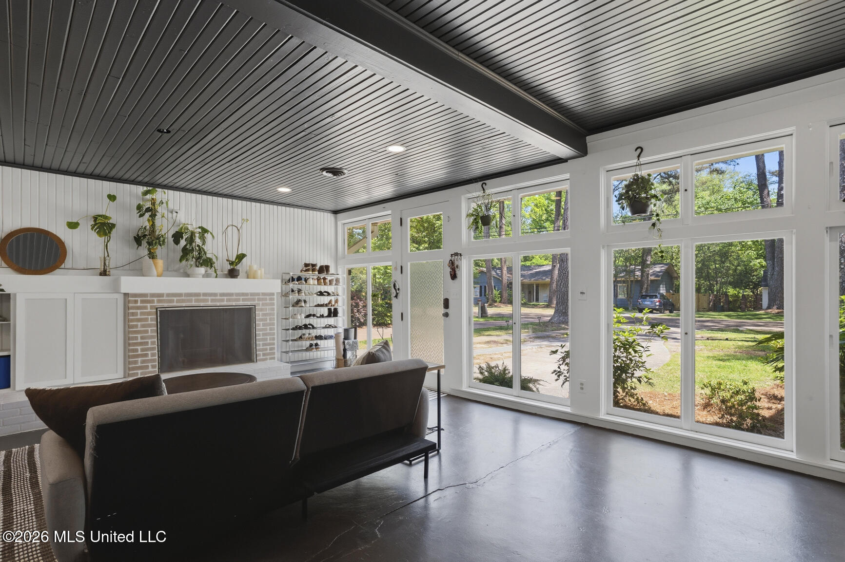 3555 Cowan Place