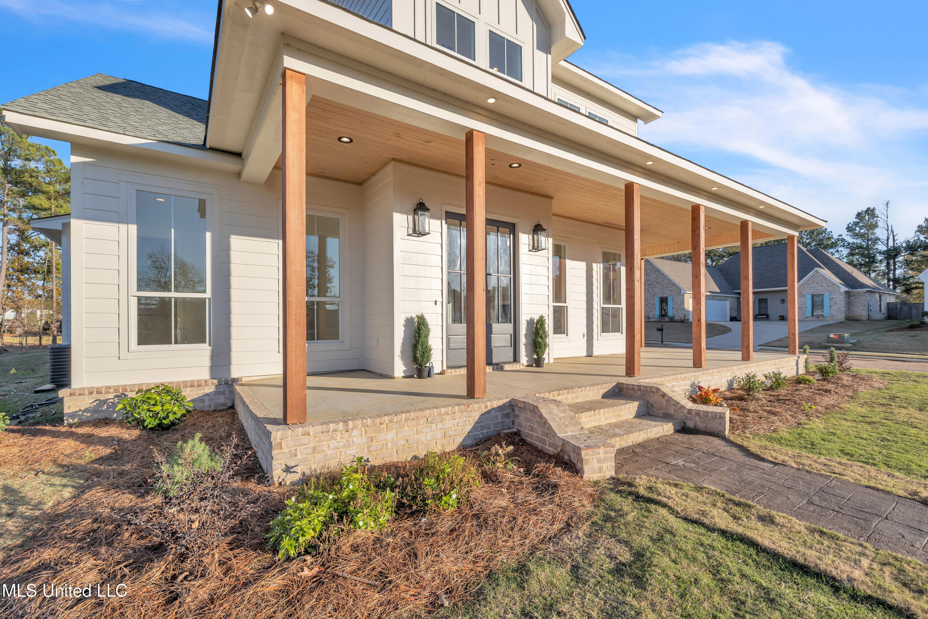 800 Arbor Point