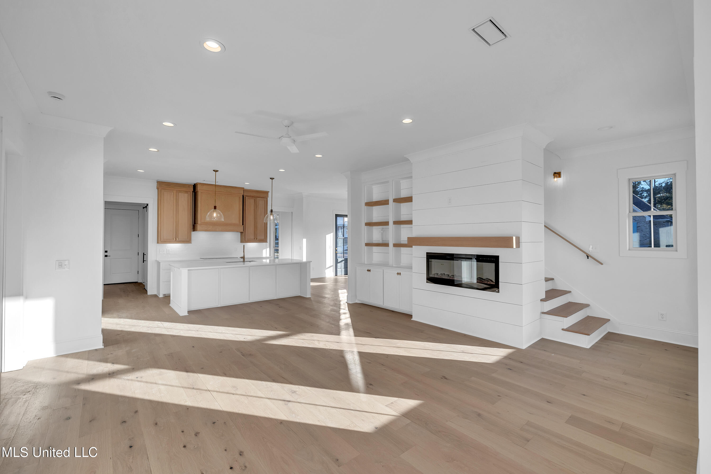 800 Arbor Point