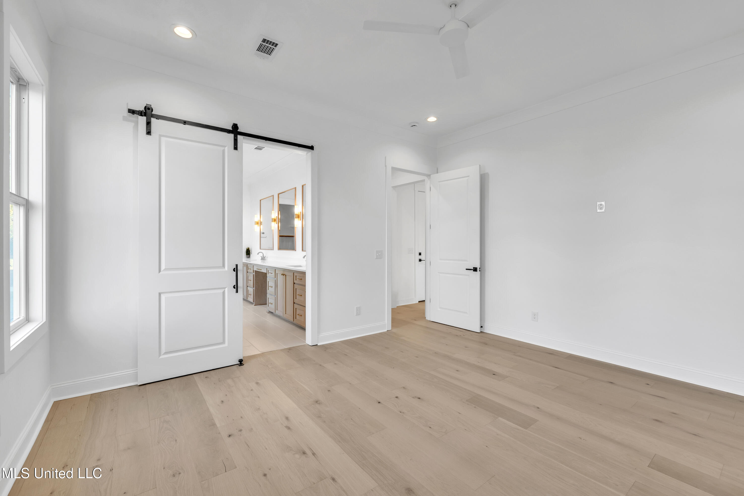 800 Arbor Point