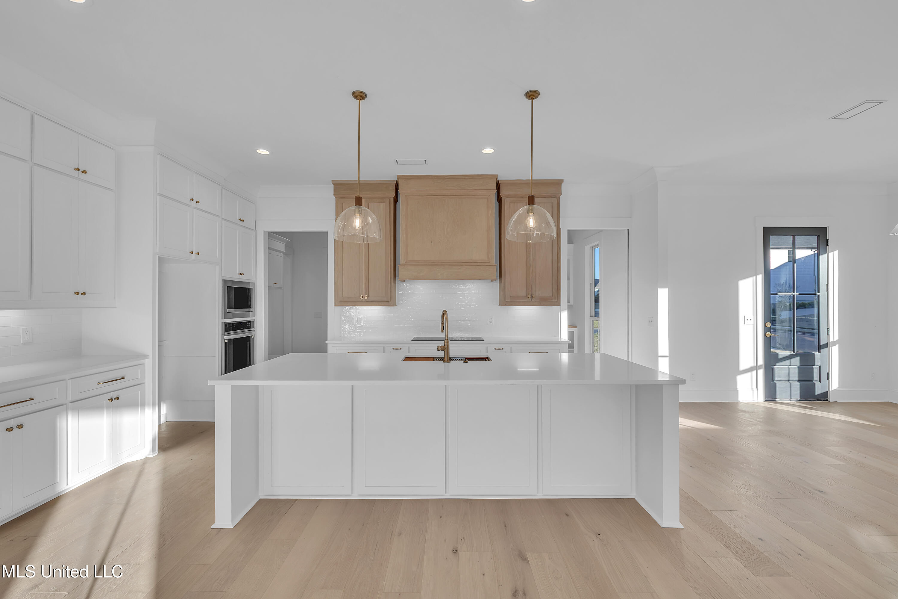 800 Arbor Point
