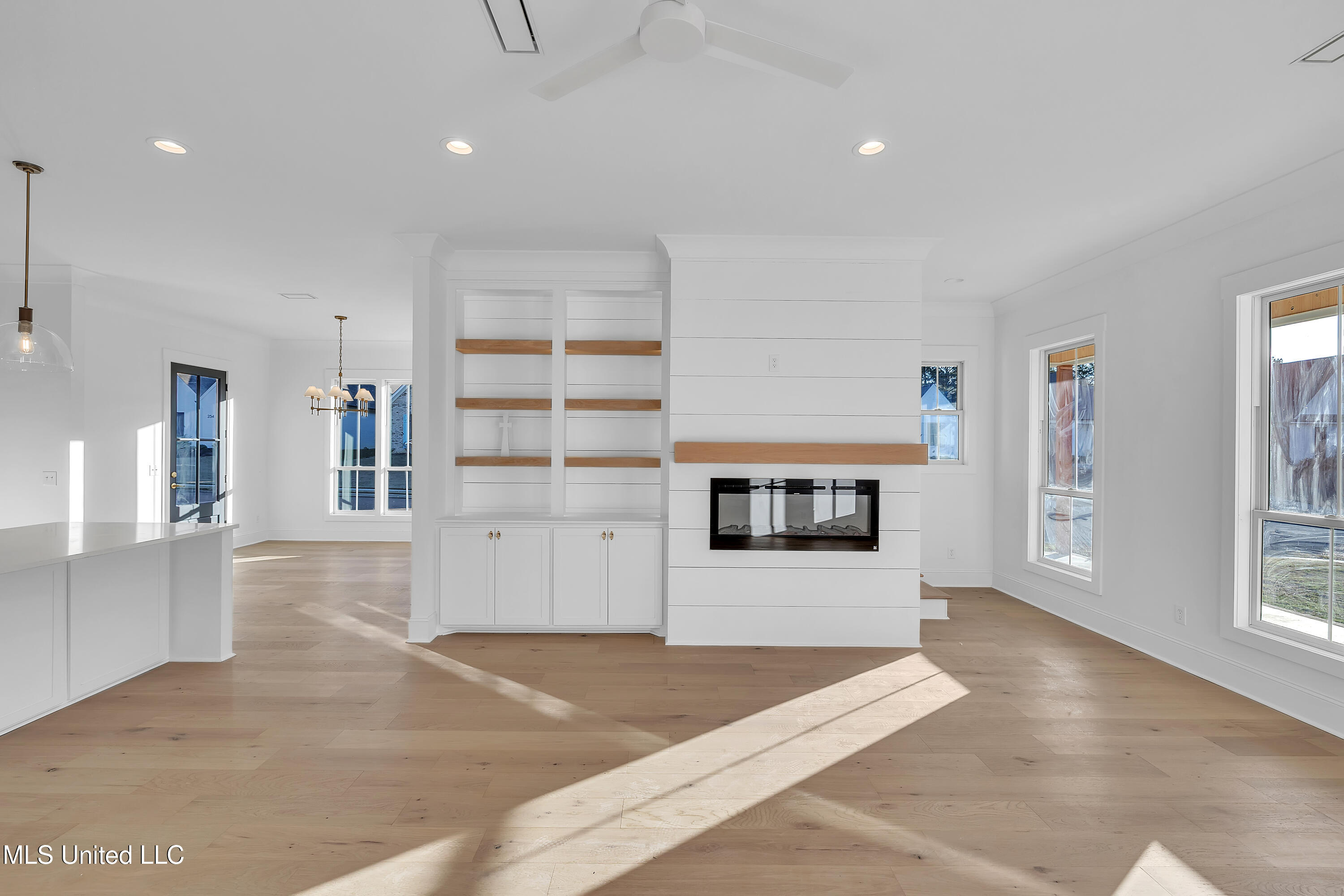 800 Arbor Point