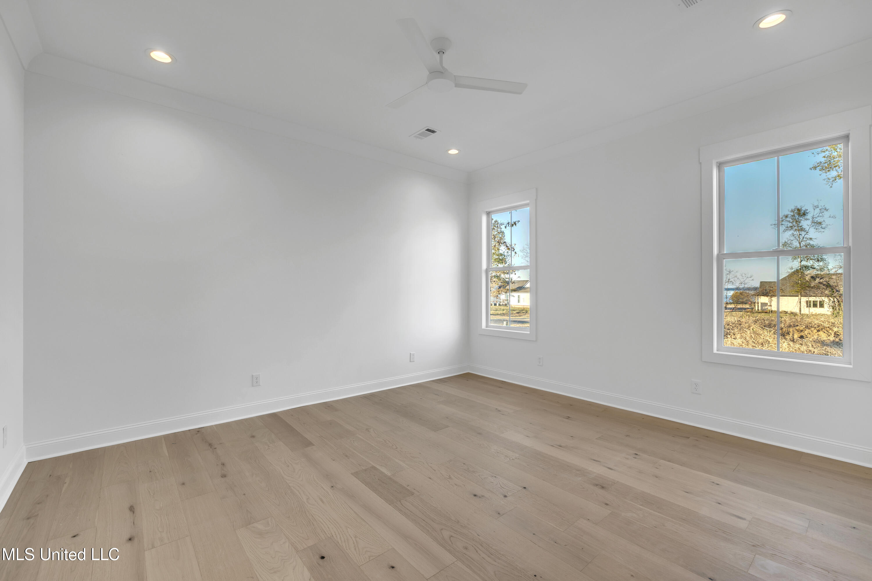 800 Arbor Point
