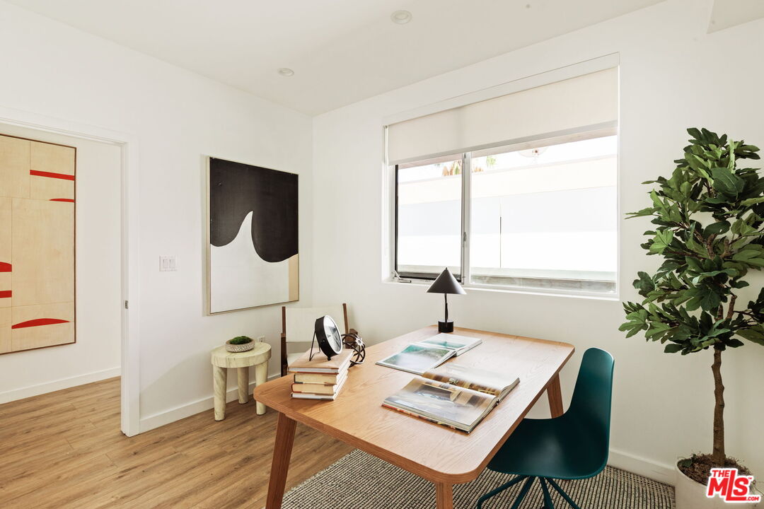 1040 N Spaulding Ave Unit: 4