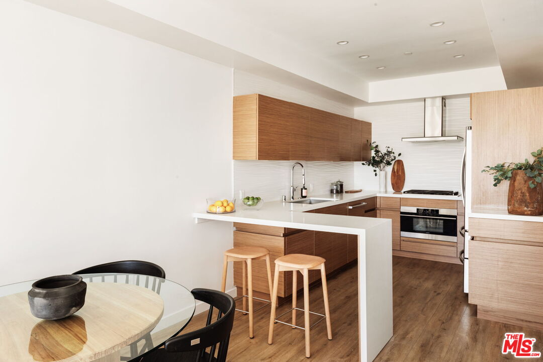 1040 N Spaulding Ave Unit: 4