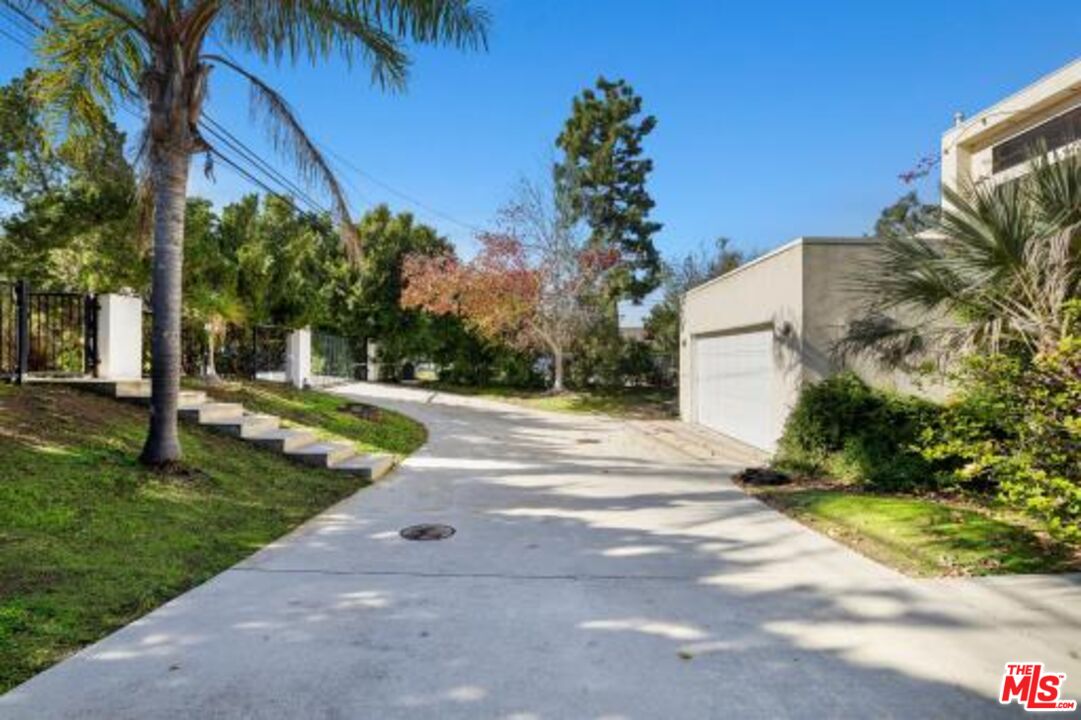 29329 Bluewater Rd