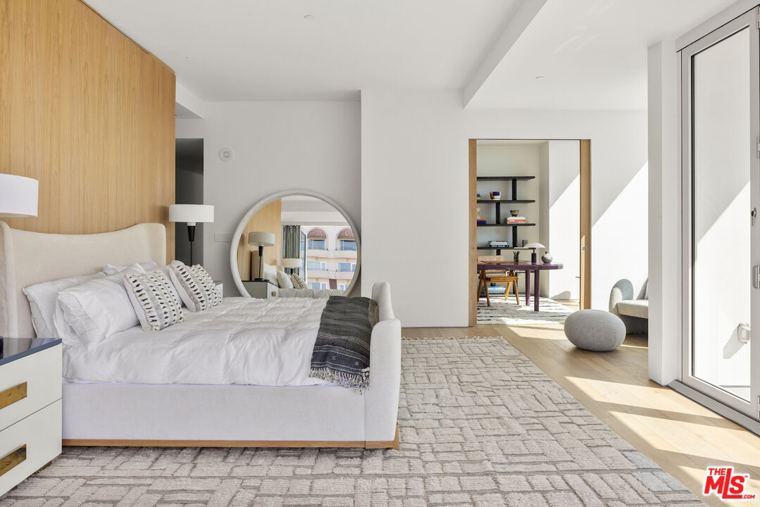 9000 W 3rd St Unit: 1102