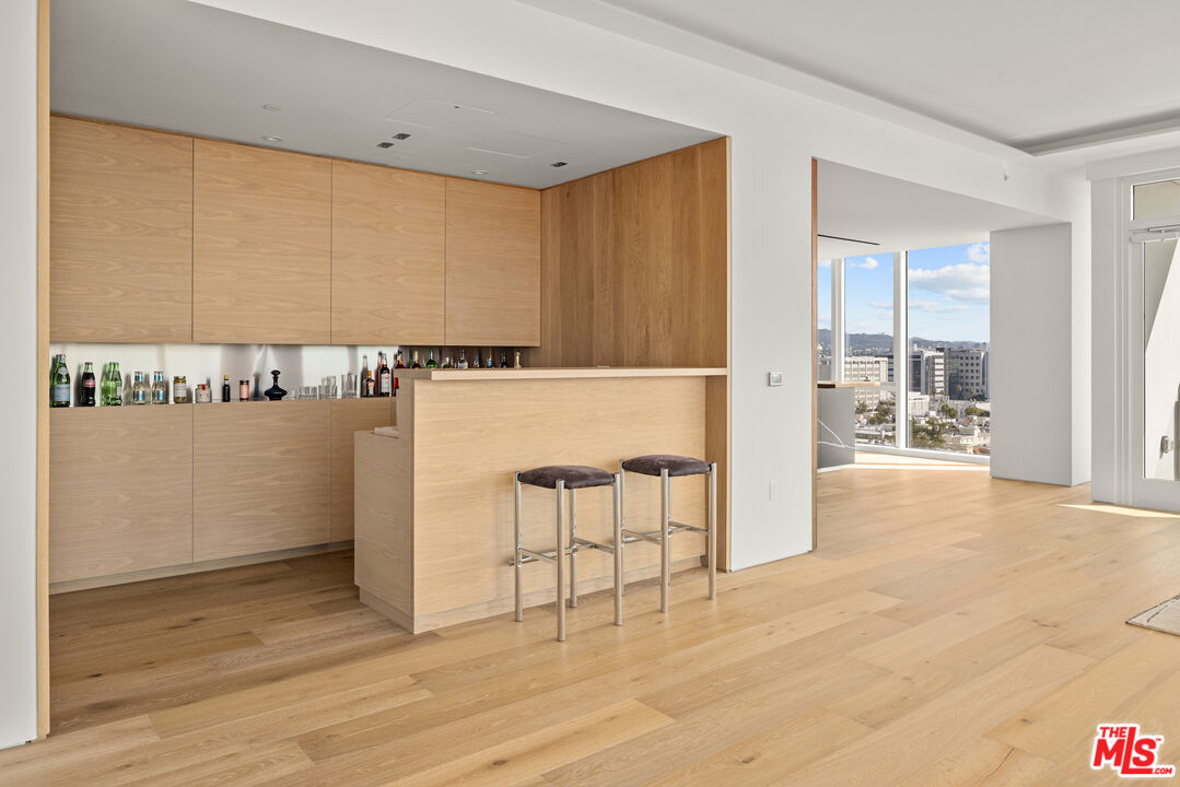 9000 W 3rd St Unit: 1102