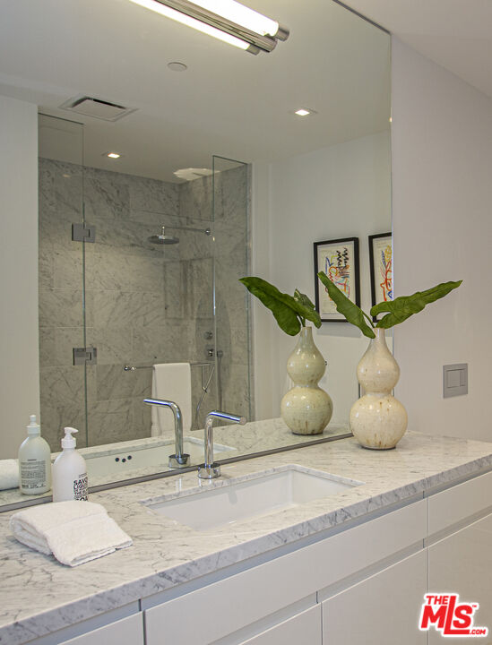 9000 W 3rd St Unit: 404