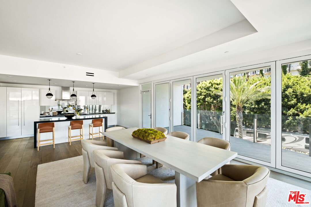 9000 W 3rd St Unit: 301