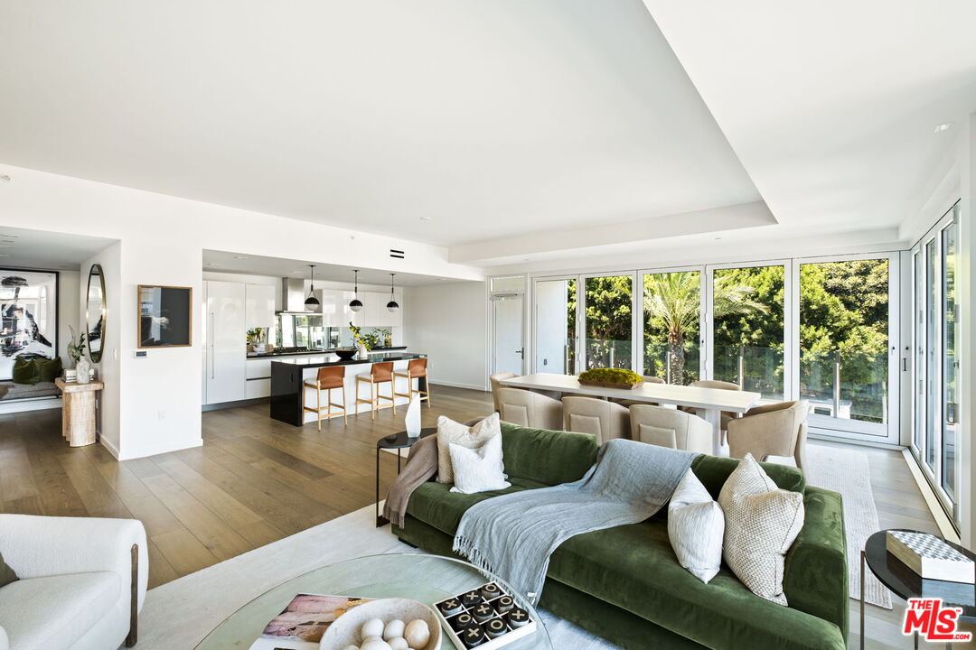 9000 W 3rd St Unit: 301
