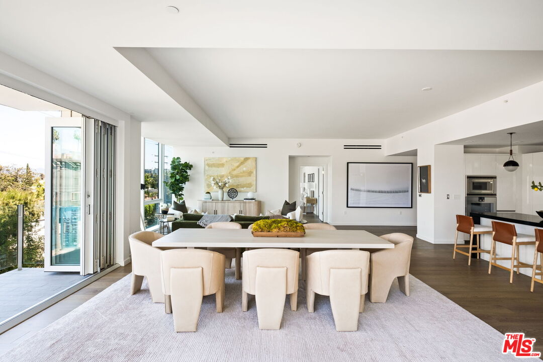 9000 W 3rd St Unit: 301