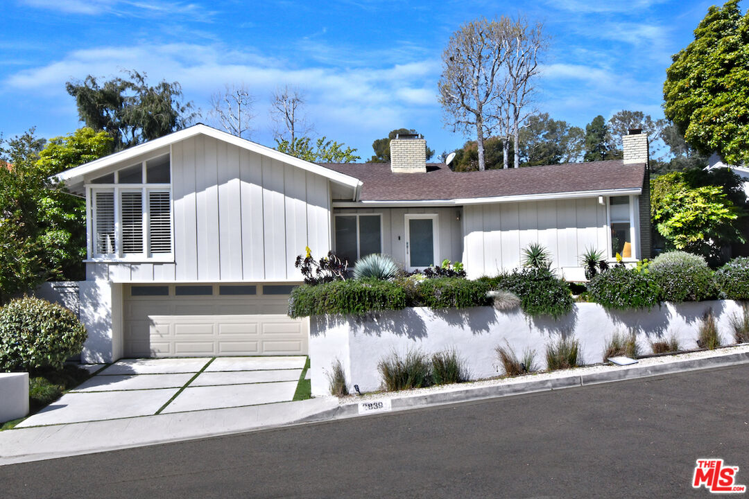 2839 Nichols Canyon Pl