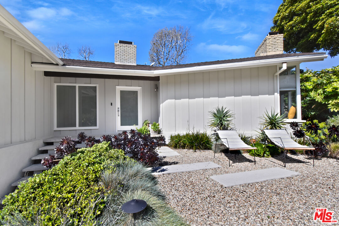2839 Nichols Canyon Pl