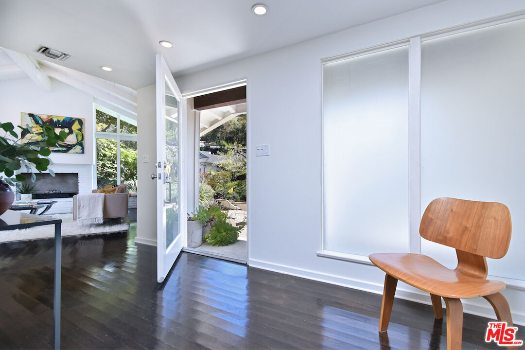 2839 Nichols Canyon Pl