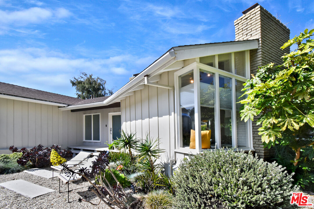 2839 Nichols Canyon Pl