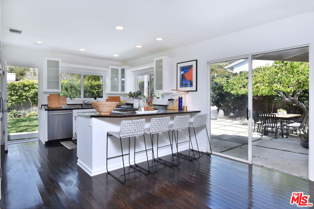 2839 Nichols Canyon Pl