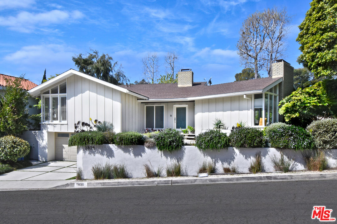 2839 Nichols Canyon Pl